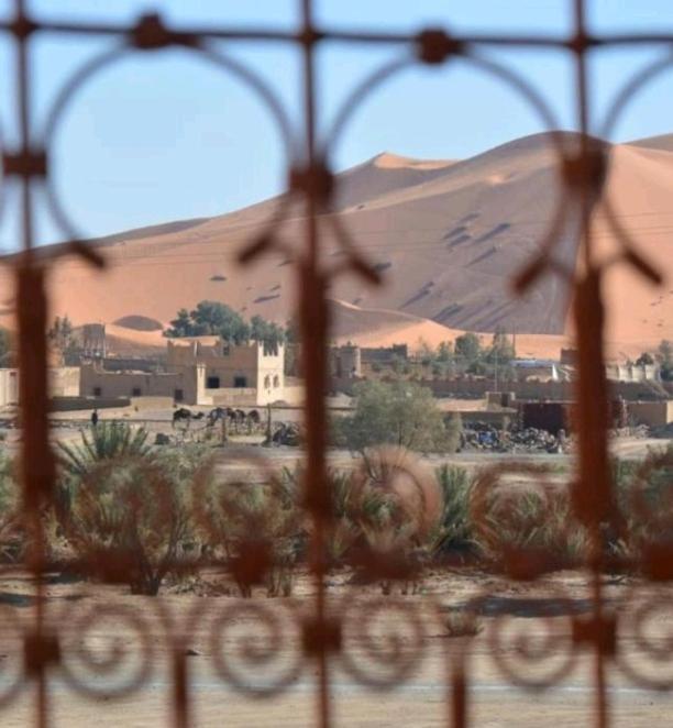 Maison Riad Tamarighte Merzouga Bagian luar foto