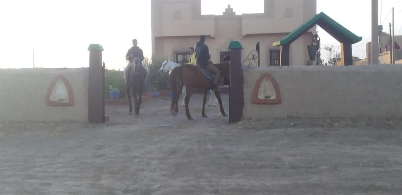 Maison Riad Tamarighte Merzouga Bagian luar foto