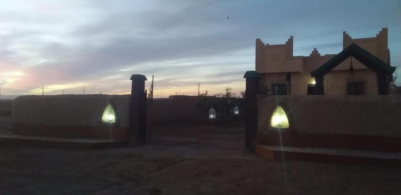Maison Riad Tamarighte Merzouga Bagian luar foto