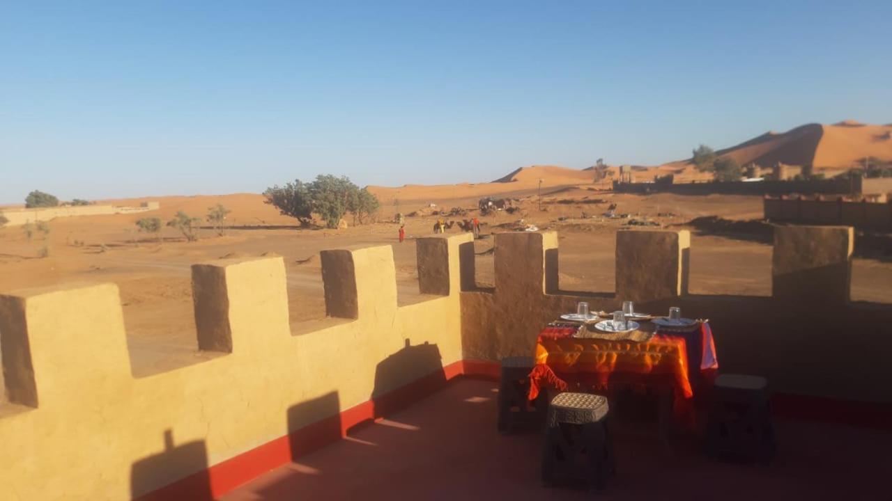 Maison Riad Tamarighte Merzouga Bagian luar foto